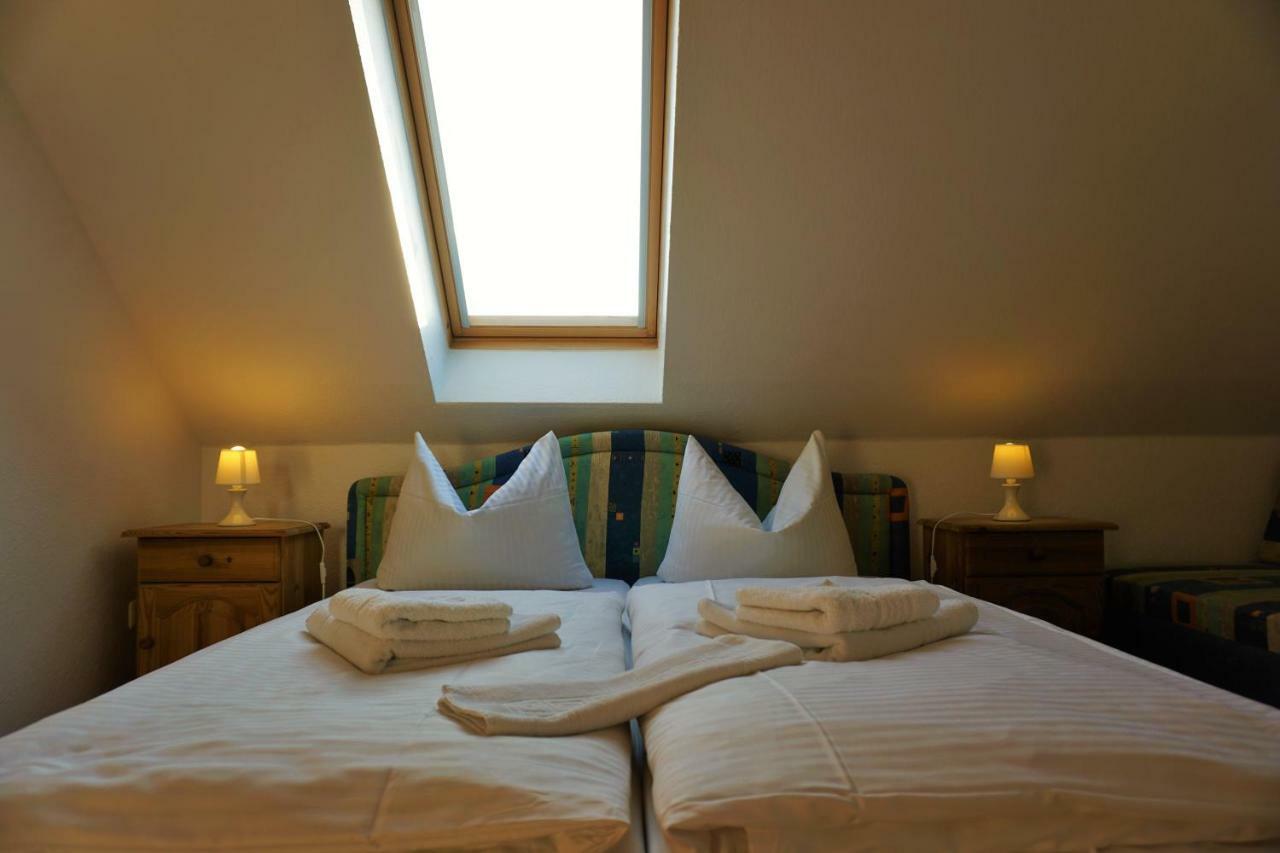 Pension Am Deich Kroslin Room photo